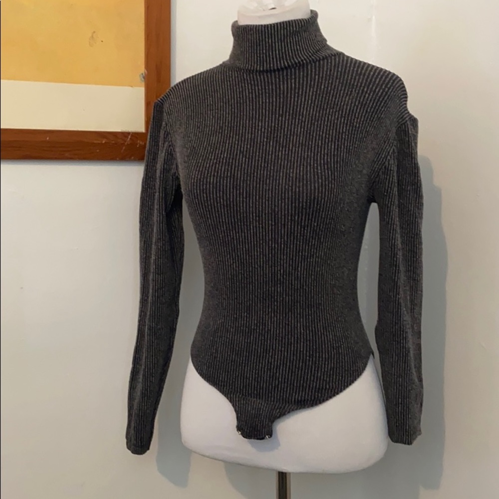 Turtle 🐢 neck body suit black & grey size S